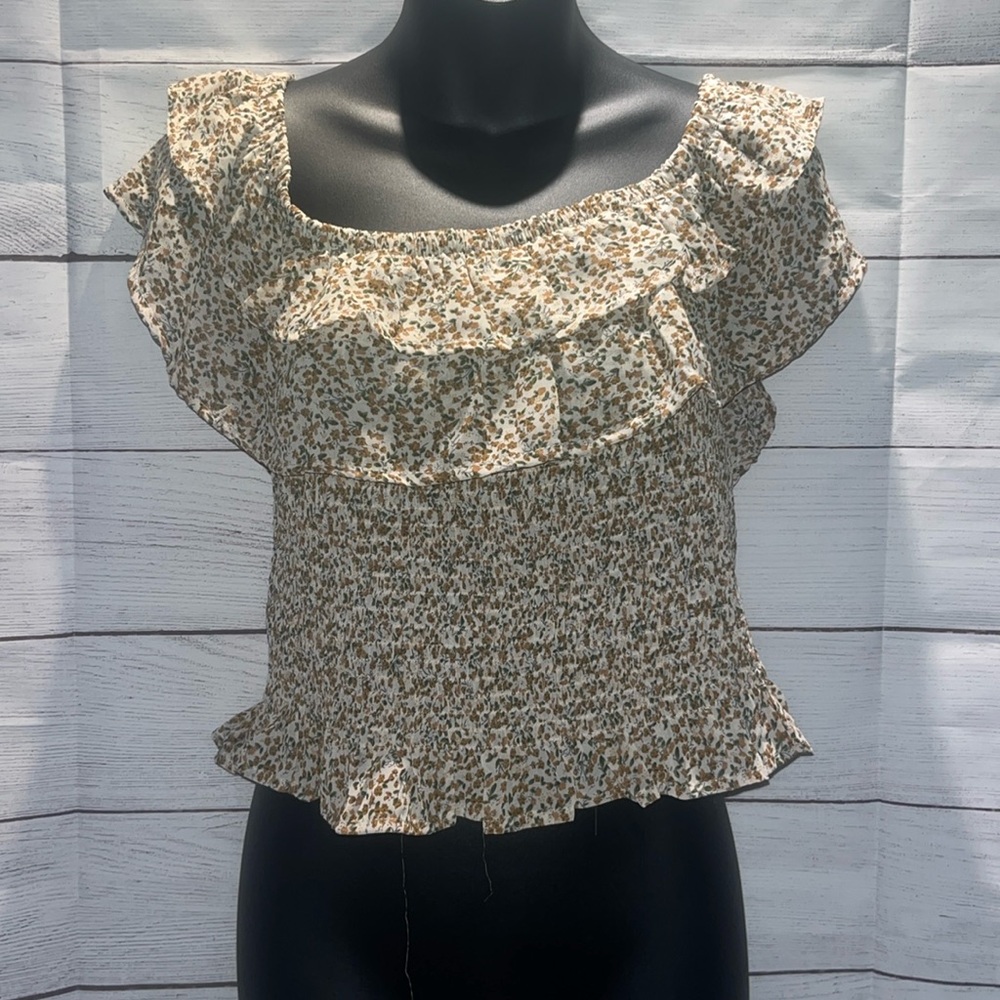 She & sky floral top